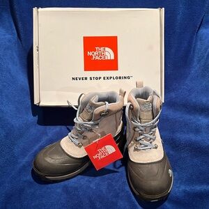 NWT NIB Northface Chilkats Lace Hiking Boots Youth Size US5